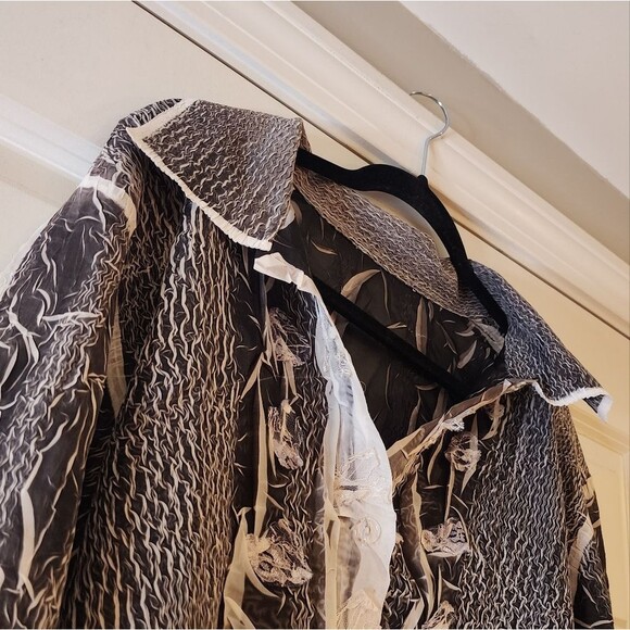 Women's Black and White Button Down Shirt - Picture 2 of 4